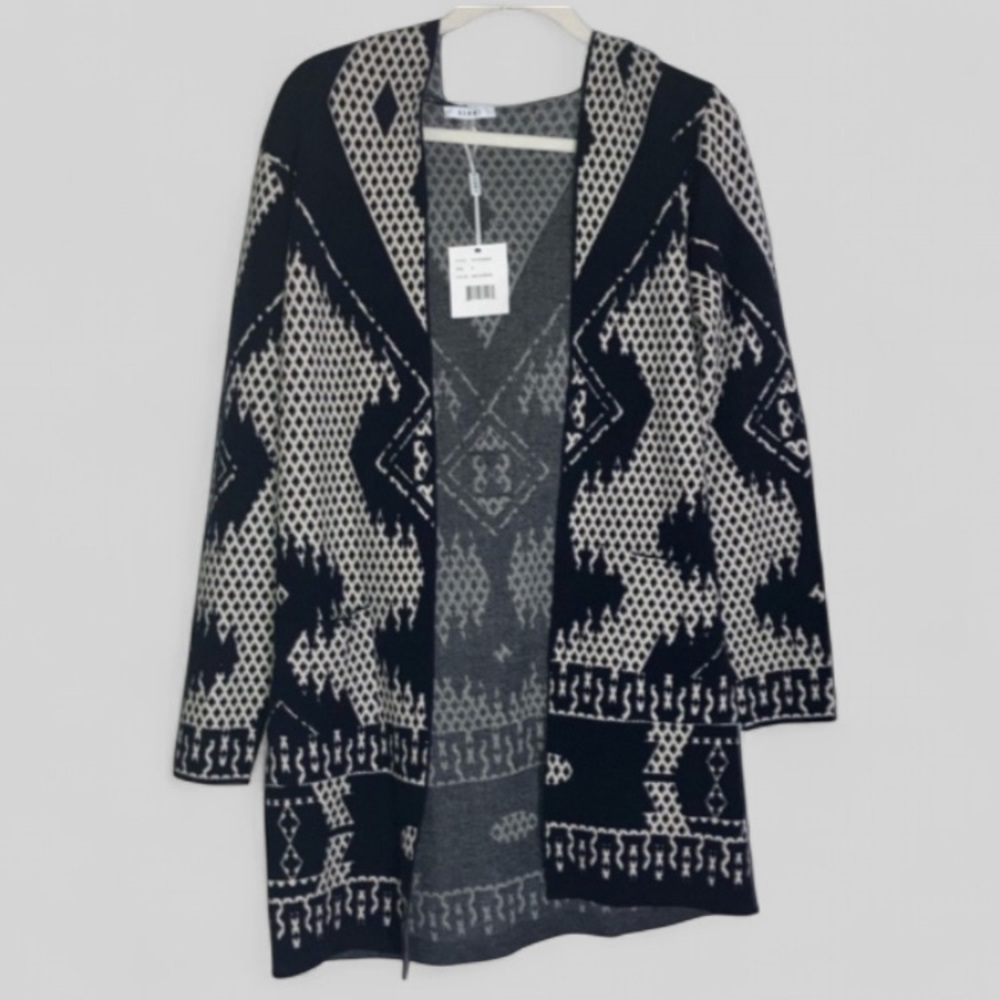 Sioni Aztec Geometric Navy cream hooded open front sweater NWT
Women's Sz S